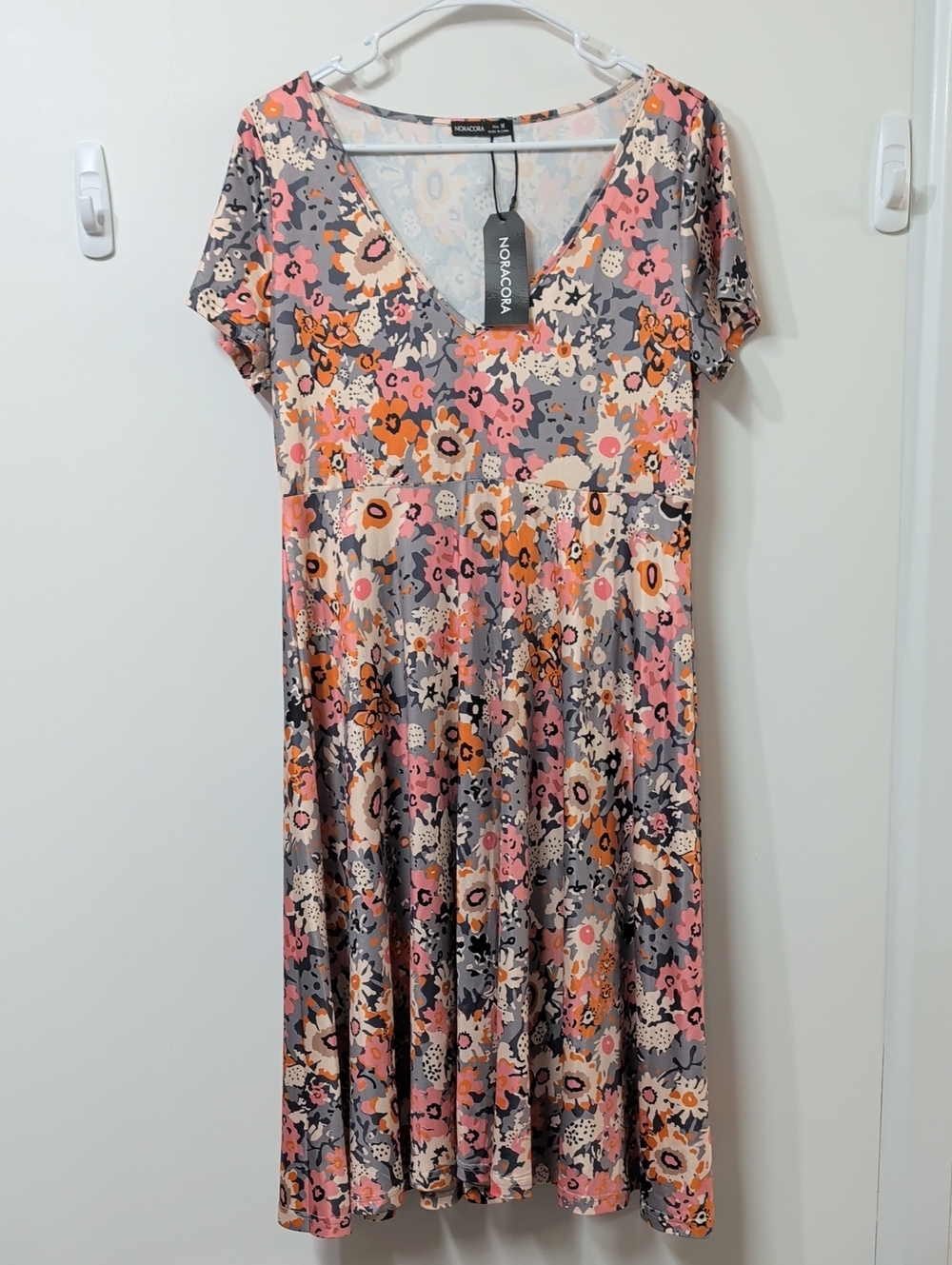 Noracora Floral Short Sleeve V-Neck Midi Dress